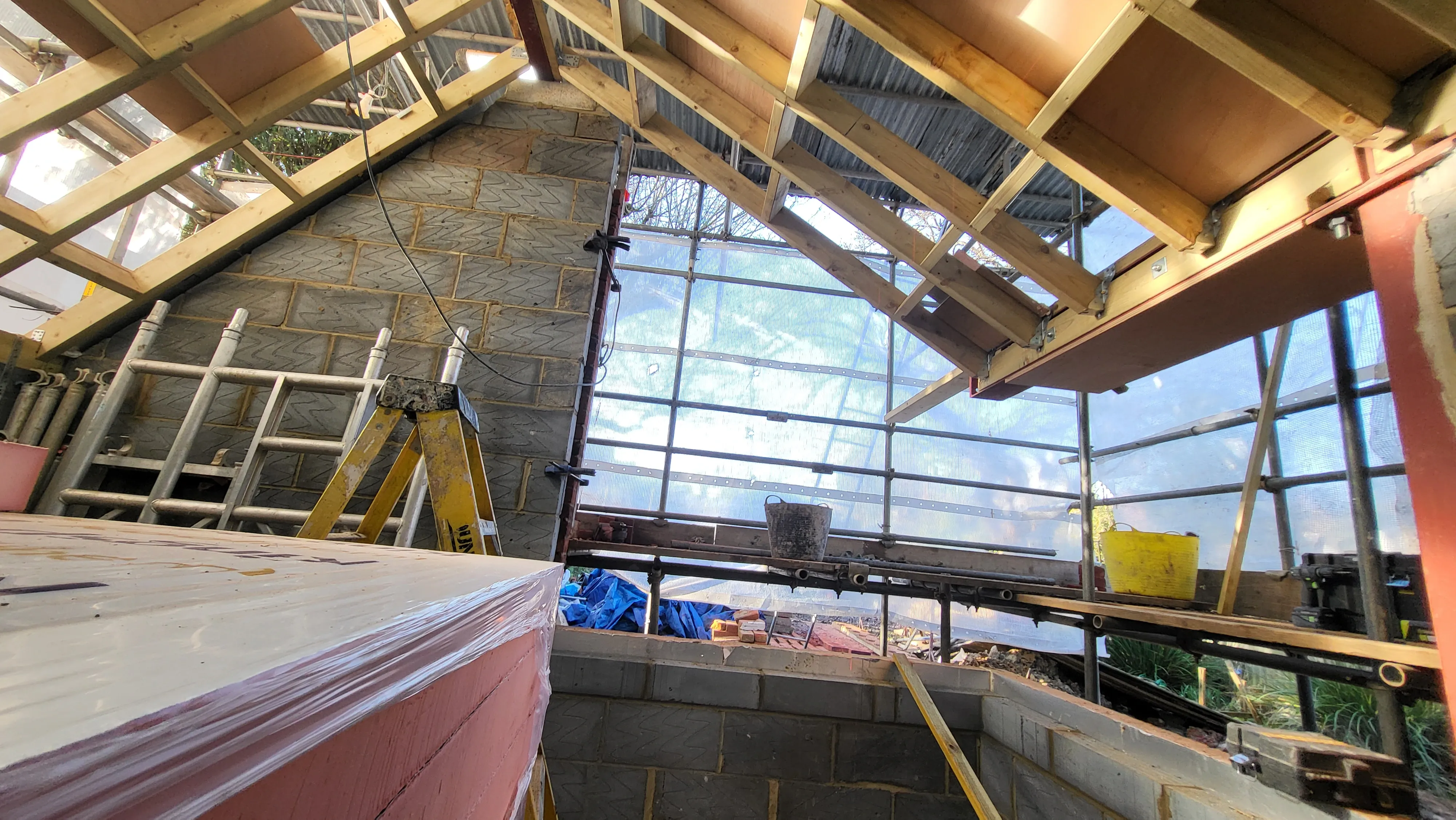 Andrew Catto Architects - Construction site inspection and project management